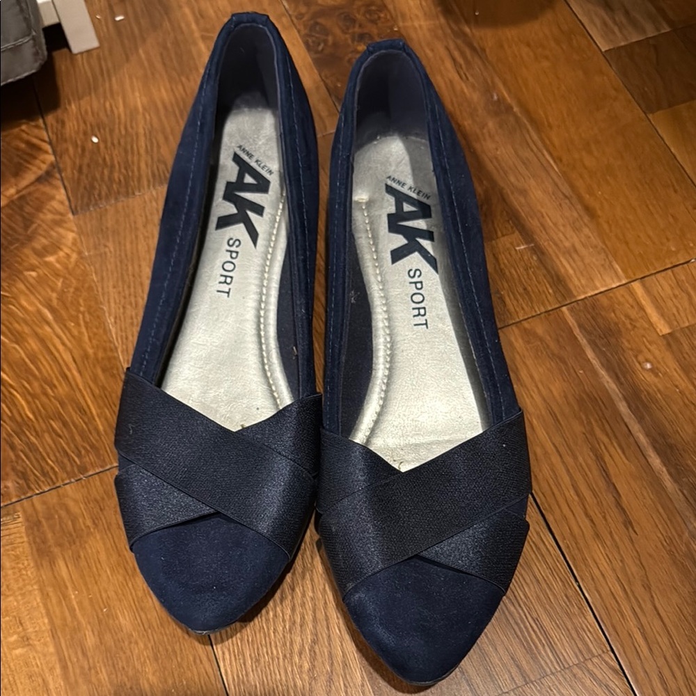 Navy Blue Peep-Toe Flats with Twisted Detail